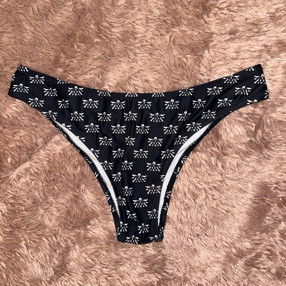 Cupshe Swim Cupshe Black And White Bikini Bottoms Poshmark